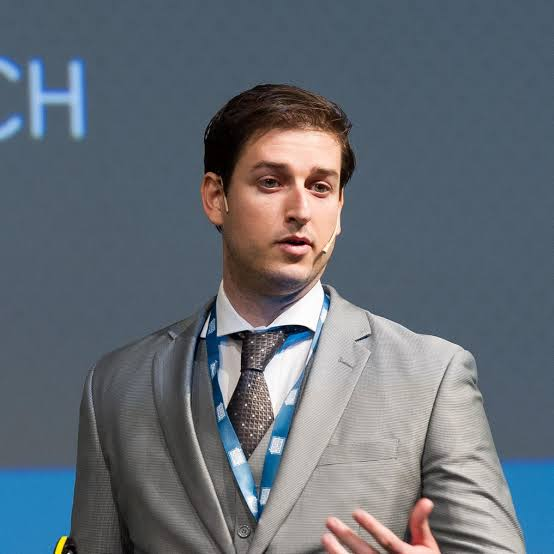 Transit Tomorrow Meet The Incredible Team transit-tomorrow-meet-the-incredible-team