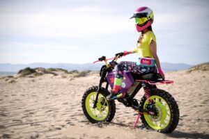 260424 ONYXMotors TrapperKeeperBeachShoot 07788 1